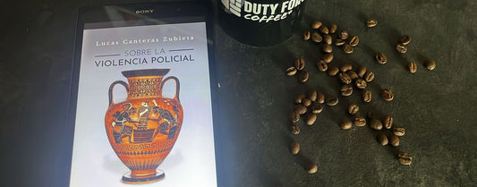 Libro Sobre la violencia policial de Lucas Canteras