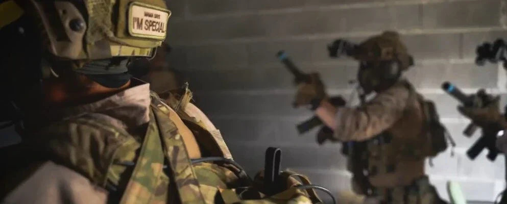 Miembros de la Fuerza de Guerra Naval Especial en operación táctica marítima